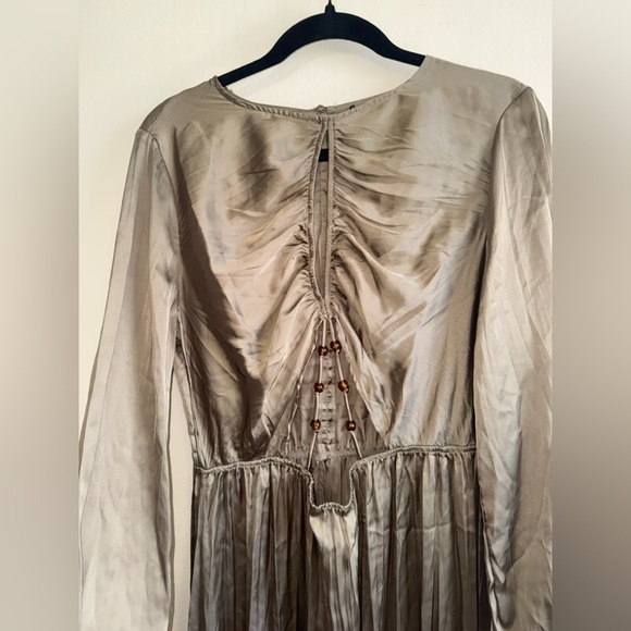 Zara Pleated Beaded Cut Out Satin Dress in Khaki/Sage Green NWT Size Medium - Picture 8 of 12